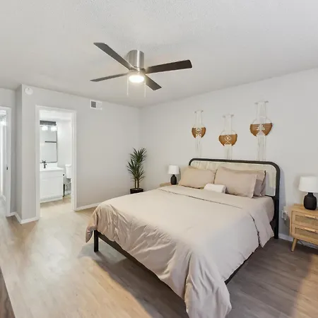 The Landry 174 Spacious And Cozy 2 Bedroom 2Bth